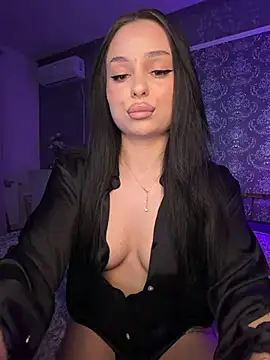 Snapshot of Olivia_Noor chatting on 05/18/26, 06:23 Olivia Noor online show from 05/18/26, 06:23