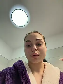 Olivia Noor online show from 03/31/26, 09:39