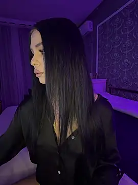 Olivia Noor online show from 04/15/26, 05:39