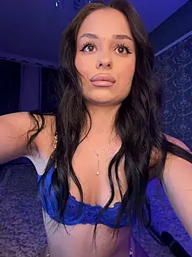 Snapshot of Olivia_Noor chatting on 05/19/26, 10:28 Olivia Noor online show from 05/19/26, 10:28