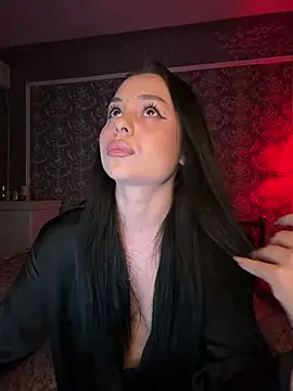 Snapshot of Olivia_Noor chatting on 05/19/26, 01:56 Olivia Noor online show from 05/19/26, 01:56