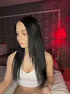 Olivia Noor online show from 04/07/26, 10:00