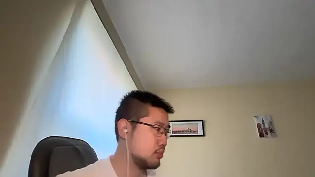 jasonryu2025 online show from 04/19/26, 09:43