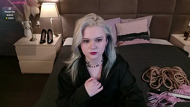 Ivy Marlowe online show from 04/28/26, 02:10
