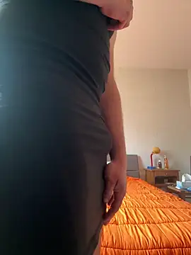 foudesexe23 online show from 04/10/26, 08:43