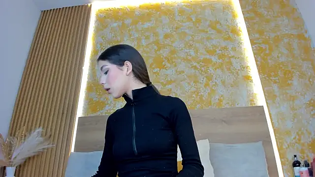 julietta pink online show from 03/23/26, 11:32