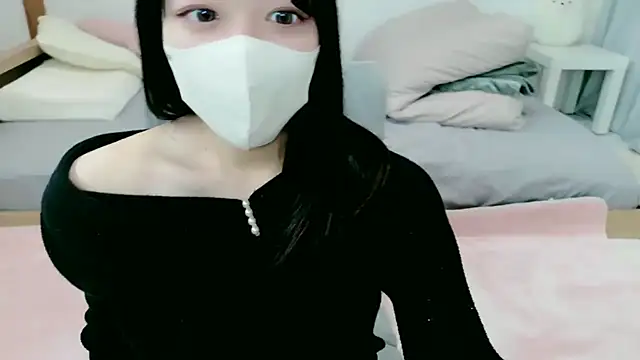 natsuka-chan online show from 03/07/26, 05:36