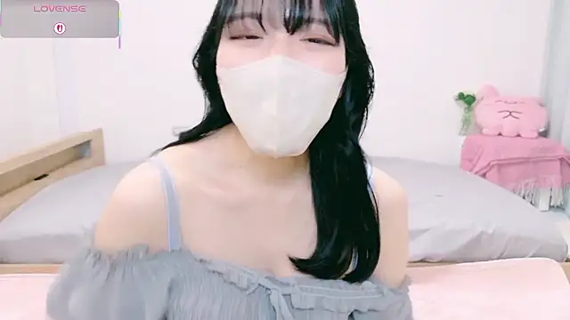 natsuka-chan online show from 04/11/26, 08:40