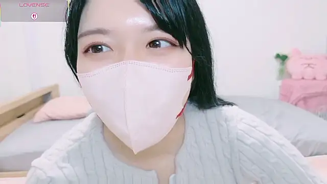 natsuka-chan online show from 04/14/26, 11:04