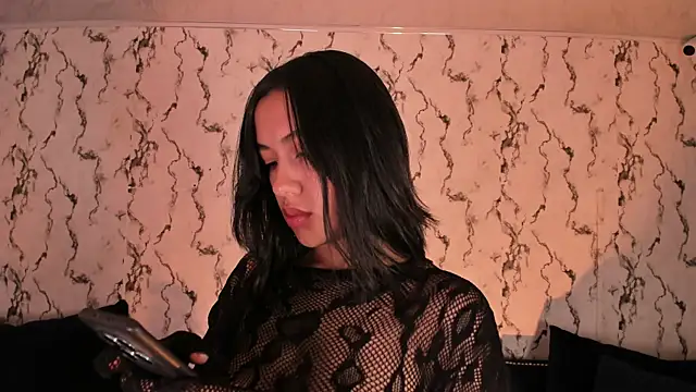 Snapshot of Fiorelaa_ chatting on 06/30/26, 11:32 Fiorelaa online show from 06/30/26, 11:32