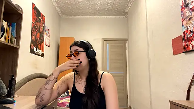 AshlynWabasha online show from 03/18/26, 10:40