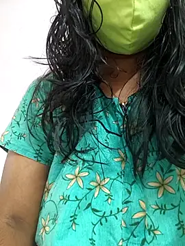 Snapshot of Shaliniqueen chatting on 03/05/26, 04:09 Shaliniqueen online show from 03/05/26, 04:09