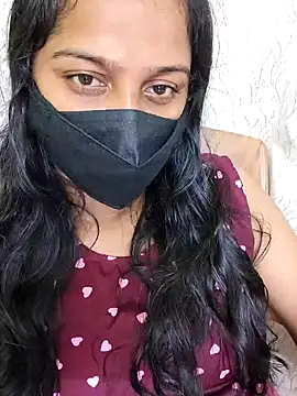 Shaliniqueen online show from 06/18/26, 12:43