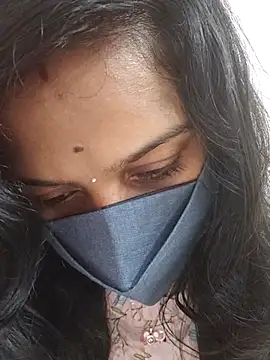 Shaliniqueen online show from 07/07/26, 12:20