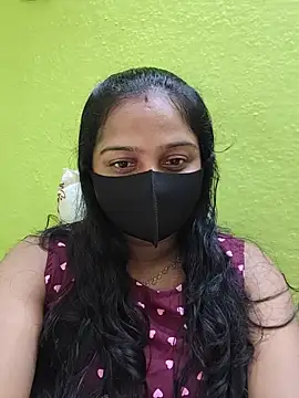 Shaliniqueen online show from 06/18/26, 08:02