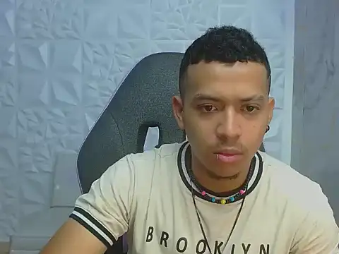 Snapshot of dylans_brown chatting on 02/25/26, 01:22 dylans brown online show from 02/25/26, 01:22