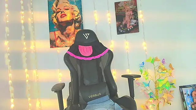 Snapshot of Valeria_Douglas chatting on 02/28/26, 02:33 Valeria Douglas online show from 02/28/26, 02:33