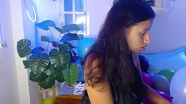 milk chloe  online show from 03/23/26, 01:22