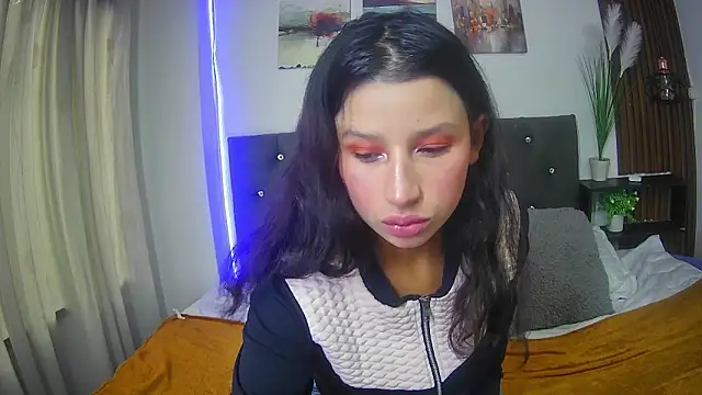 milk chloe  online show from 04/09/26, 01:39