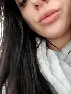 Snapshot of halii21 chatting on 02/22/26, 02:08 halii21 online show from 02/22/26, 02:08