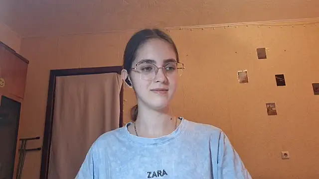 Snapshot of Katelemon chatting on 07/03/26, 11:17 Katelemon online show from 07/03/26, 11:17