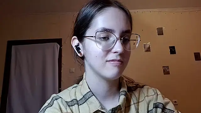 Katelemon online show from 05/11/26, 04:04