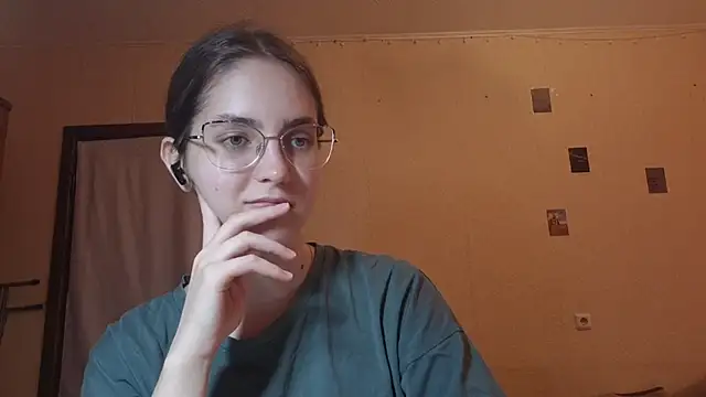 Snapshot of Katelemon chatting on 07/14/26, 01:50 Katelemon online show from 07/14/26, 01:50