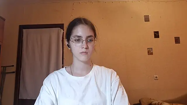 Snapshot of Katelemon chatting on 07/15/26, 02:57 Katelemon online show from 07/15/26, 02:57