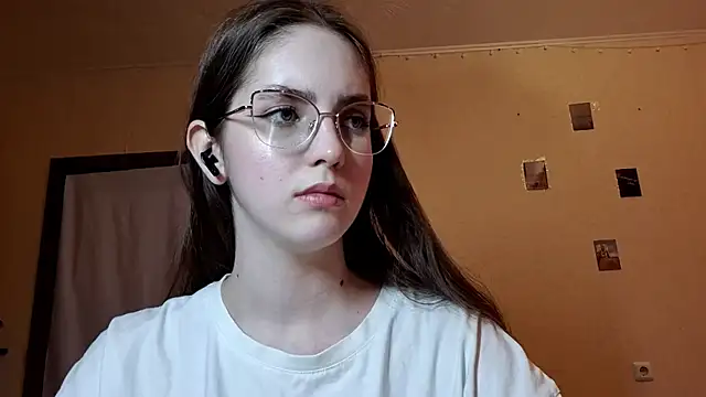 Katelemon online show from 05/04/26, 02:20
