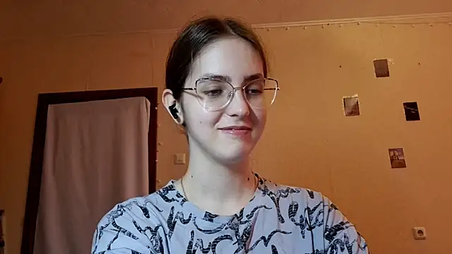 Katelemon online show from 05/10/26, 12:20