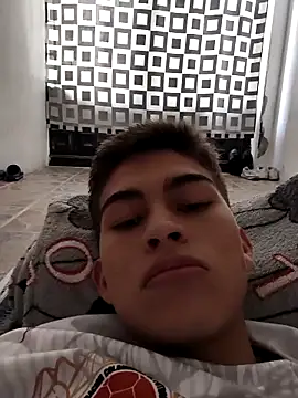 Snapshot of bbluchito chatting on 02/21/26, 03:47 bbluchito online show from 02/21/26, 03:47