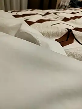 Snapshot of Mirco1981 chatting on 04/13/26, 08:35 Mirco1981 online show from 04/13/26, 08:35