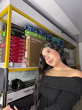 Snapshot of Ambarina_ chatting on 05/05/26, 11:46 Ambarina online show from 05/05/26, 11:46