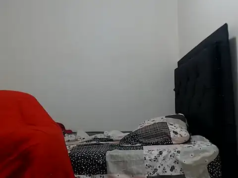 Snapshot of blackhorseet chatting on 04/09/26, 11:44 blackhorseet online show from 04/09/26, 11:44