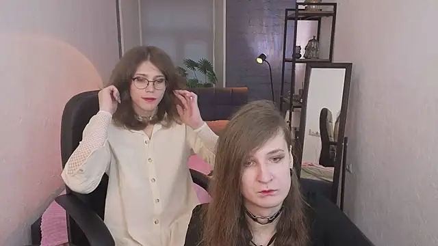 ZoriaLovesLuna online show from 04/08/26, 06:48