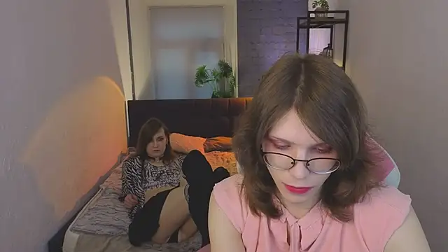 ZoriaLovesLuna online show from 03/26/26, 07:06