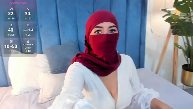  jamiila online show from 04/15/26, 04:33