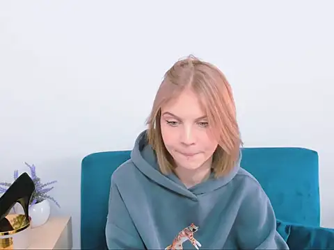 StormiSmooth online show from 04/02/26, 10:00