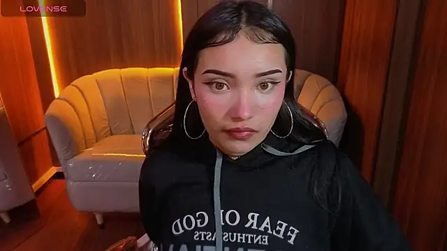 Daphne nicole b online show from 05/21/26, 12:57