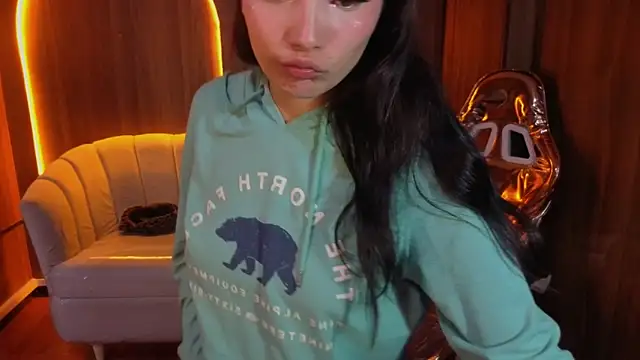 Daphne nicole b online show from 05/27/26, 12:56