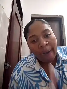 Snapshot of Megan-Small chatting on 02/27/26, 07:24 Megan-Small online show from 02/27/26, 07:24