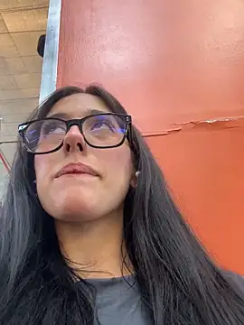 susi chimm online show from 04/15/26, 01:59