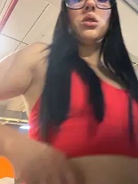 Snapshot of susi_chimm chatting on 07/16/26, 01:57 susi chimm online show from 07/16/26, 01:57