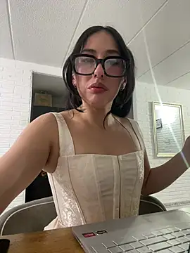 susi chimm online show from 04/11/26, 01:46