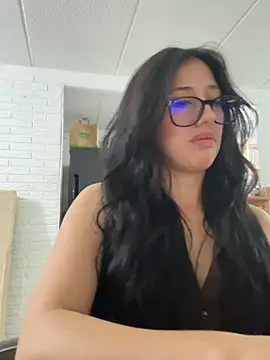 susi chimm online show from 04/17/26, 01:19