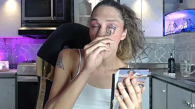 CrisOzzz online show from 04/16/26, 05:57