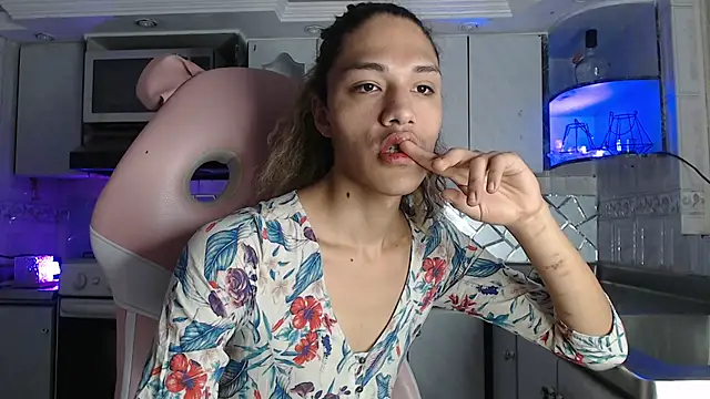 CrisOzzz online show from 03/19/26, 05:46