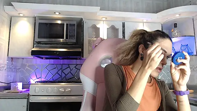 CrisOzzz online show from 03/18/26, 05:47