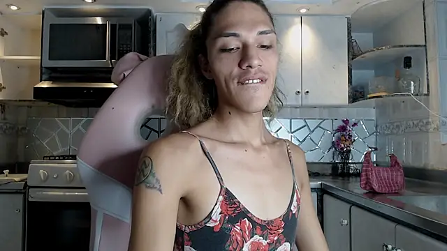 Snapshot of CrisOzzz chatting on 03/01/26, 06:52 CrisOzzz online show from 03/01/26, 06:52