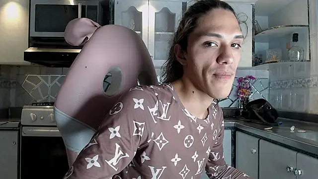 Snapshot of CrisOzzz chatting on 02/25/26, 08:41 CrisOzzz online show from 02/25/26, 08:41